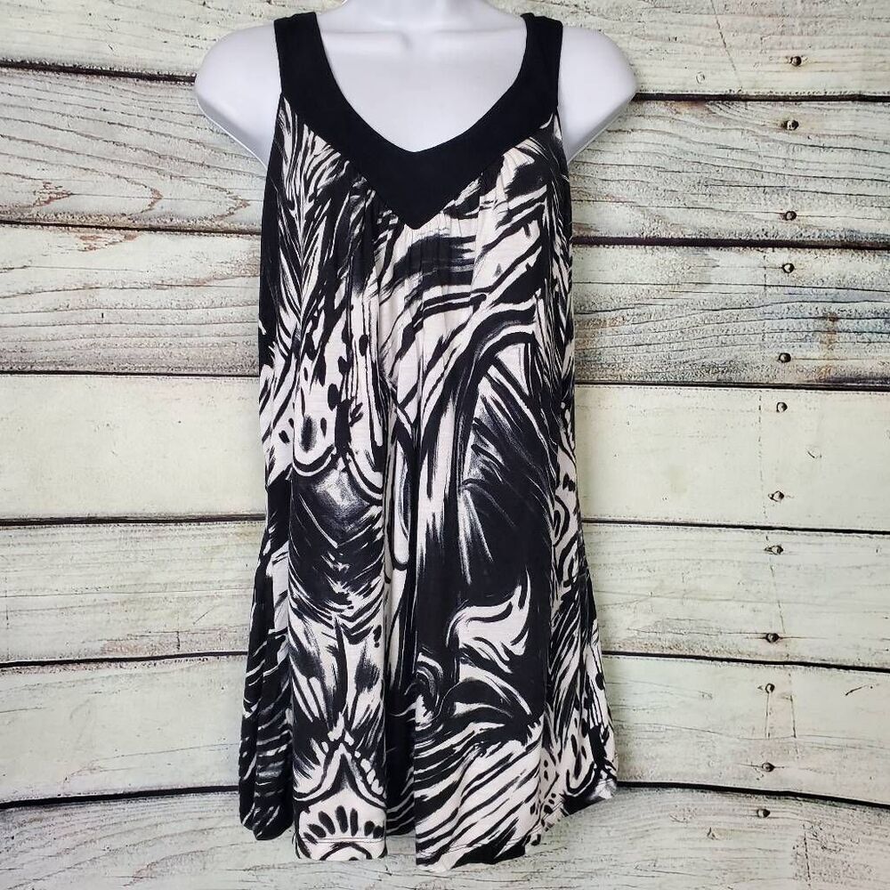 Maurices Women’s 1x Black White Abstract Print Rayon Racerback Tank Top